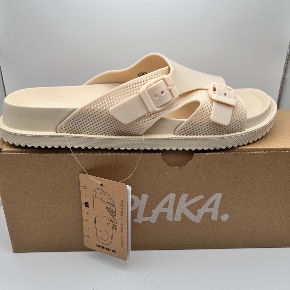 NIB PLAKA LANDSLIDE SAHARA SANDALS SIZE 9 CREAM SOFT CUSHION ARCH SUPPORT